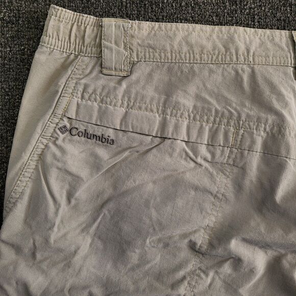 Columbia Men's Large Omni Wick Advanced Evaporation Hiking  Tan Cargo Shorts - Picture 7 of 13